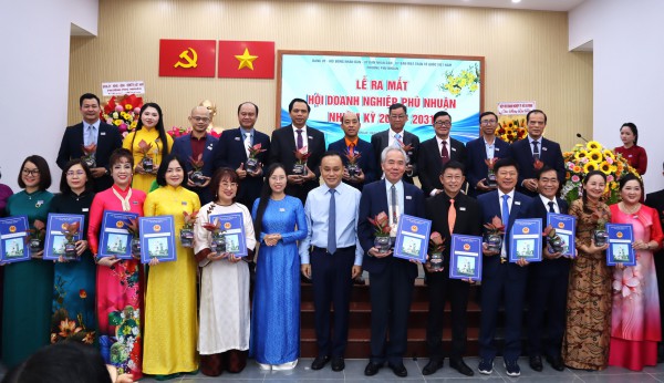 Hội Doanh nghiệp phường Phú Nhuận ra mắt, trao ngay 100 triệu đồng chăm lo tết