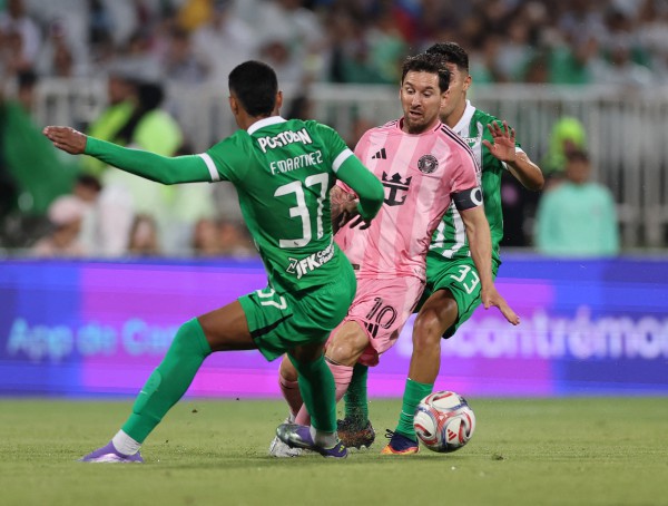 Messi giúp Inter Miami thắng trận đầu tiên trong năm 2026