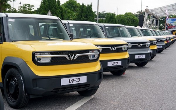 Nhận ưu đãi lớn, ô tô điện tiếp tục cạnh tranh khốc liệt