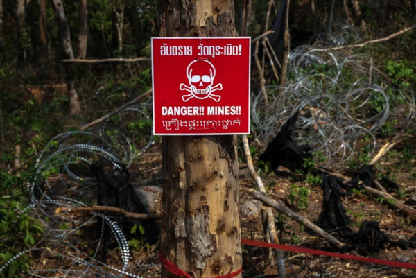 Nổ mìn ở biên giới Thái Lan - Campuchia, một binh sĩ bị thương nặng Nổ mìn ở biên giới Thái Lan - Campuchia, một binh sĩ bị thương nặng