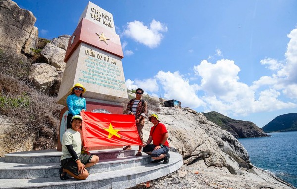 TP.HCM đưa thế hệ trẻ, cán bộ, công chức về nguồn tại Côn Đảo