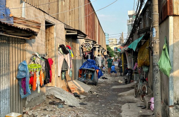 Tết lạ 'xóm chảy nước mắt' ở TP.HCM: Vì sao nhiều người bỏ nghề?