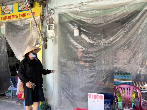 Thi công đường Lò Lu, người dân 'sống chung với bụi' suốt nhiều tháng