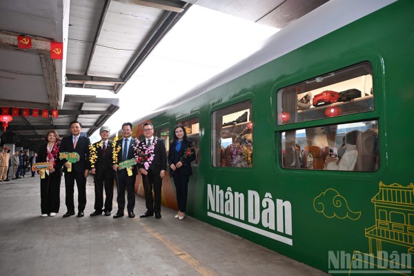 Trải nghiệm đặc biệt trên 'Chuyến tàu hạnh phúc'