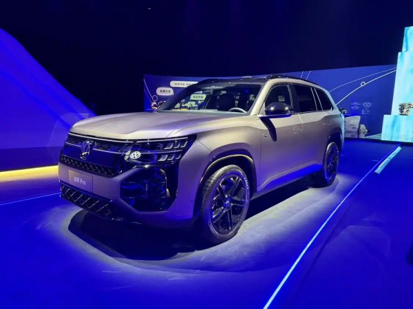 Volkswagen Teramont Pro sắp về Việt Nam, 'đấu' Toyota Land Cruiser Prado