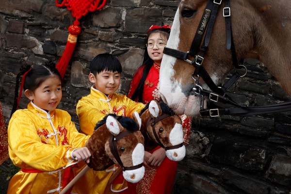 Xủ quẻ năm Bính Ngọ