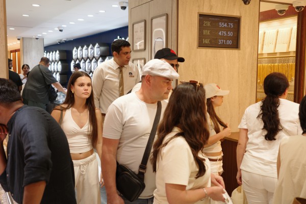 Chợ vàng Dubai tấp nập khách du lịch Chợ vàng Dubai tấp nập khách du lịch