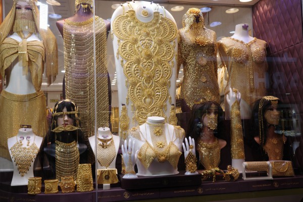 Chợ vàng Dubai tấp nập khách du lịch Chợ vàng Dubai tấp nập khách du lịch