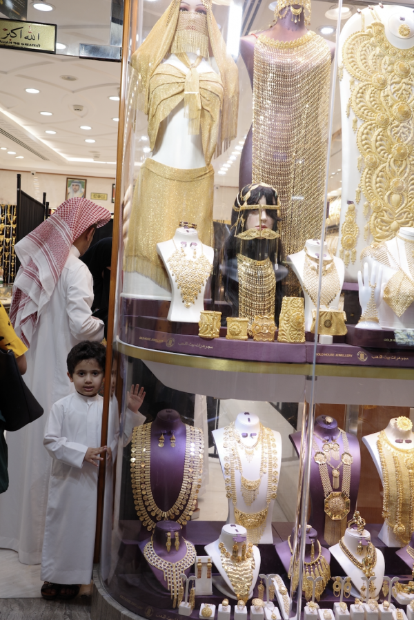 Chợ vàng Dubai tấp nập khách du lịch Chợ vàng Dubai tấp nập khách du lịch