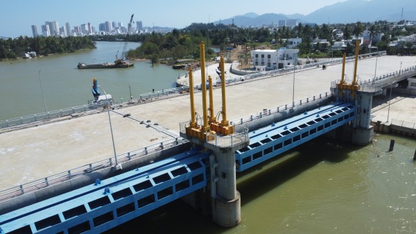 Đập ngăn mặn sông Cái Nha Trang dự kiến vận hành trong tháng 3