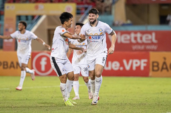 Nhà vô địch V-League sắp lộ diện?