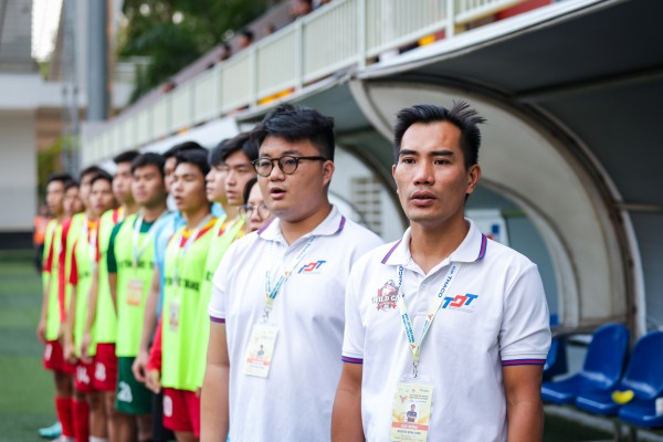 Đội Trường ĐH Tôn Đức Thắng: Sẵn sàng chinh phục thách thức! Đội Trường ĐH Tôn Đức Thắng: Sẵn sàng chinh phục thách thức!