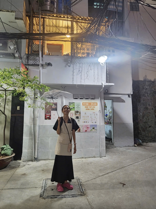 TP.HCM có quán ăn kỳ lạ: Hủ tiếu, cơm gà, nước uống thả dây có '1-0-2' TP.HCM có quán ăn kỳ lạ: Hủ tiếu, cơm gà, nước uống thả dây có '1-0-2'