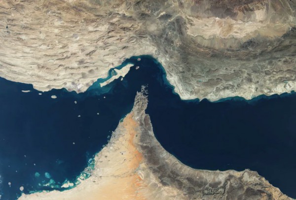 Bên trong siêu du thuyền mắc kẹt trên biển giữa chiến sự Trung Đông