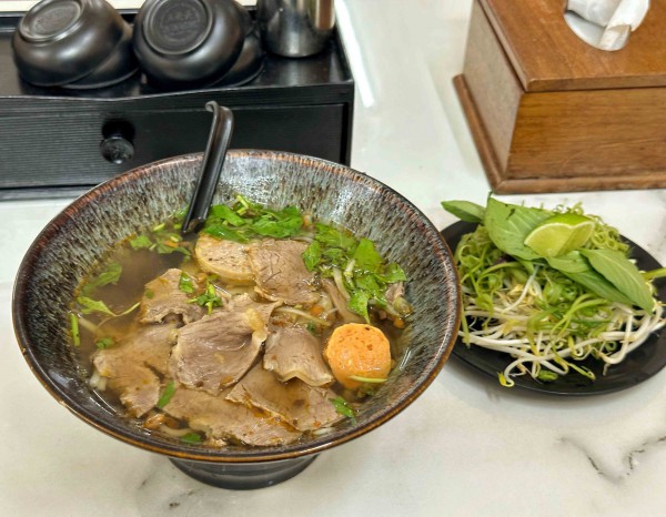 Lan tỏa trên mạng xã hội: Nghĩa tình của quán bún bò ở TP.HCM