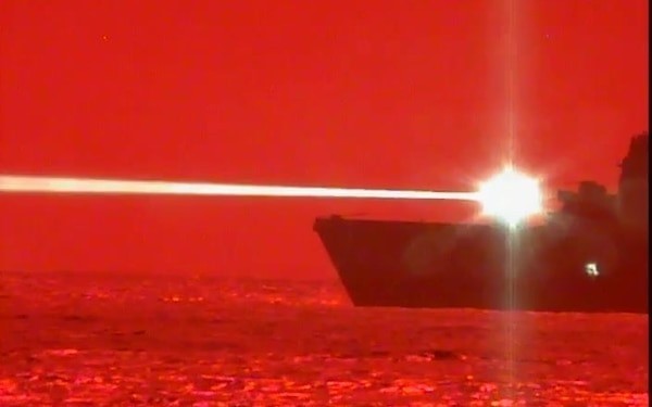 Những vũ khí hiện đại được sử dụng trong chiến dịch tấn công Iran