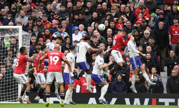 VAR gây tranh cãi, M.U đánh bại Aston Villa trận 'đại chiến' tốp 3