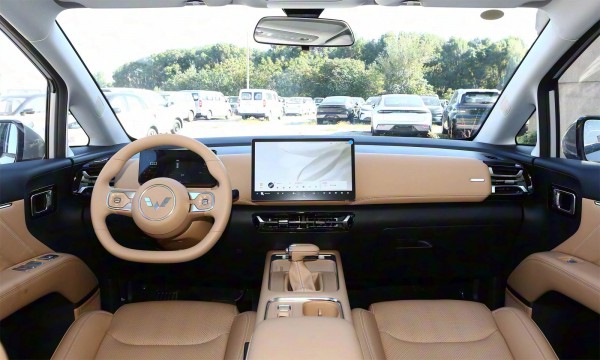 Wuling sắp tung xe MPV 7 chỗ thuần điện ra thị trường, cạnh tranh VinFast