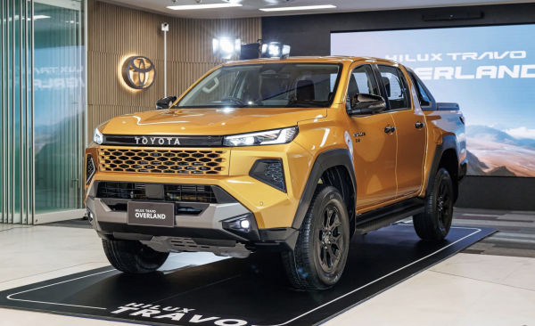 Xe bán tải: Toyota Hilux bất ngờ soán ngôi Ford Ranger, Isuzu D-Max vượt mặt Mitsubishi Triton