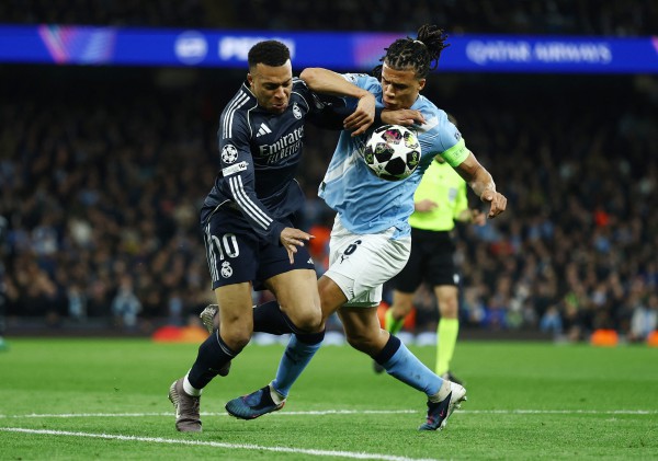 Real Madrid lần thứ 3 liên tiếp loại Man City, Arsenal đi tiếp nhờ thắng đẹp, Chelsea thất bại khó tin