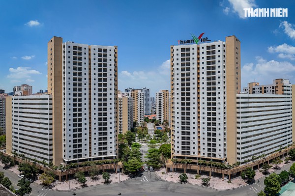 Cận cảnh khu căn hộ nghìn tỉ xuống cấp ở Thủ Thiêm chuẩn bị đấu giá