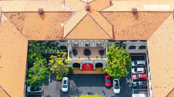 Tòa nhà 162 năm tuổi giữa trung tâm TP.HCM, cổ hơn nhà thờ Đức Bà