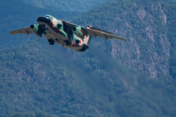 Máy bay quân sự 'xấu nhất thế giới' lần đầu cất cánh