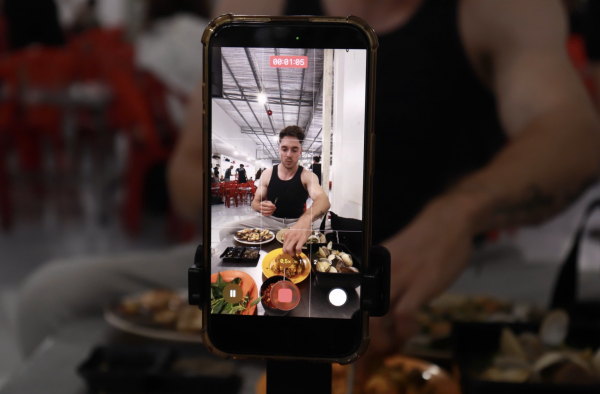 Chuyện anh Tây mê ẩm thực bình dân ở TP.HCM