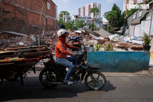 Giải tỏa rạch Xuyên Tâm 17.200 tỉ đồng: Người đi, người ở giữa cảnh ngổn ngang