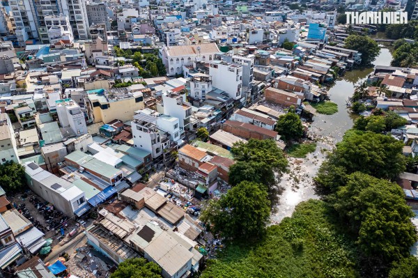 Giải tỏa rạch Xuyên Tâm 17.200 tỉ đồng: Người đi, người ở giữa cảnh ngổn ngang