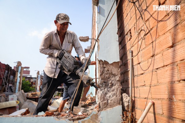 Giải tỏa rạch Xuyên Tâm 17.200 tỉ đồng: Người đi, người ở giữa cảnh ngổn ngang