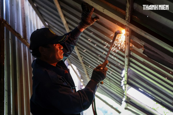 Giải tỏa rạch Xuyên Tâm 17.200 tỉ đồng: Người đi, người ở giữa cảnh ngổn ngang