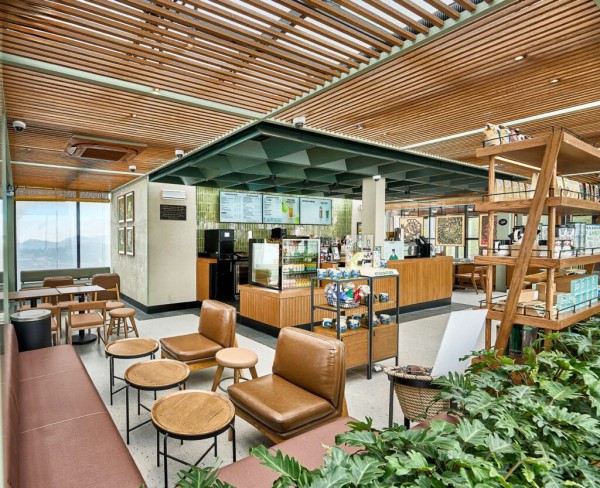 Bên trong quán cà phê Starbucks cao nhất châu Á tại Việt Nam