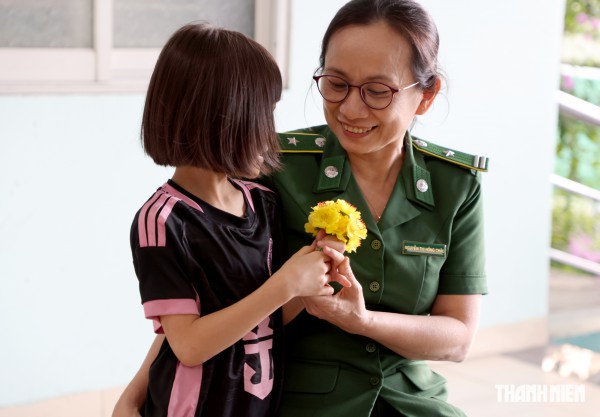 Từ điều tra 'Tội ác trong một mái ấm': Vẽ lại tuổi thơ sau giông bão Từ điều tra 'Tội ác trong một mái ấm': Vẽ lại tuổi thơ sau giông bão