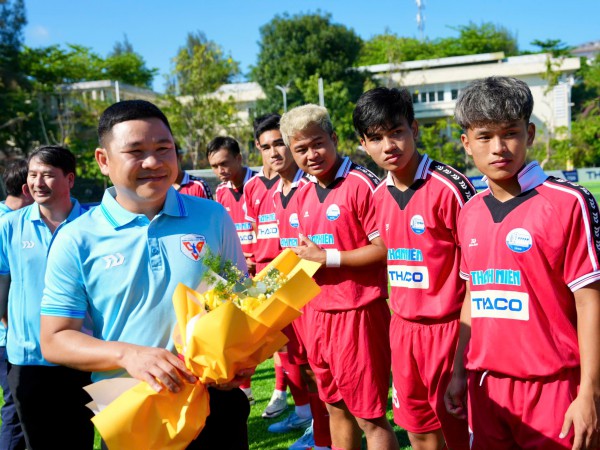 Chức vô địch ngọt ngào của đội Trường ĐH Thủy lợi, lễ bế mạc đầy cảm xúc!