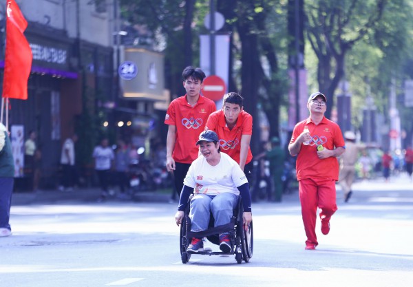 Sôi nổi Ngày chạy Olympic 2026, thu hút hơn triệu người tham gia trên toàn quốc