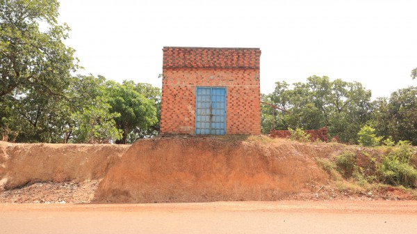 Đồng Nai: Thêm tuyến đường thi công khiến nhà dân chênh vênh bên mép vực sâu