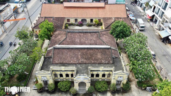 Vẻ đẹp nhà cổ trăm năm với kiến trúc Đông - Tây ở Gò Công