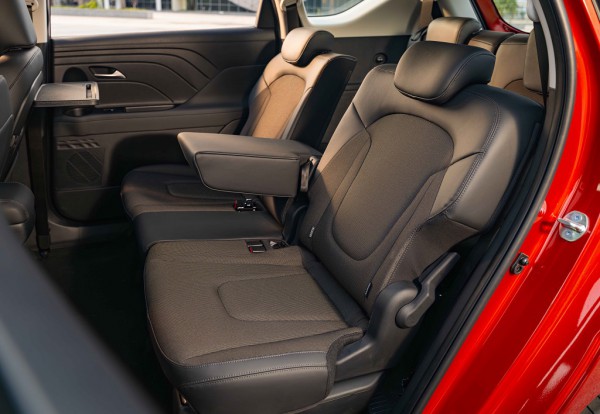 Hyundai Stargazer mới chốt giá từ 569 triệu, xe MPV rẻ nhất thị trường Việt Nam