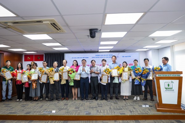 TP.HCM khen thưởng 10 tác phẩm xuất sắc của Báo Thanh Niên