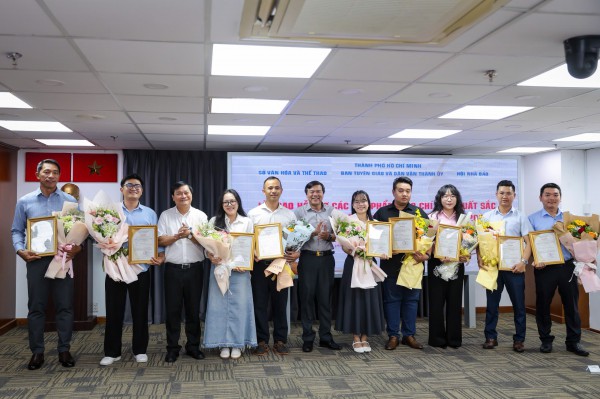 TP.HCM khen thưởng 10 tác phẩm xuất sắc của Báo Thanh Niên