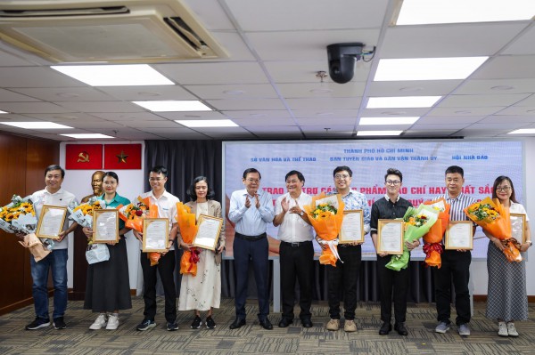 TP.HCM khen thưởng 10 tác phẩm xuất sắc của Báo Thanh Niên
