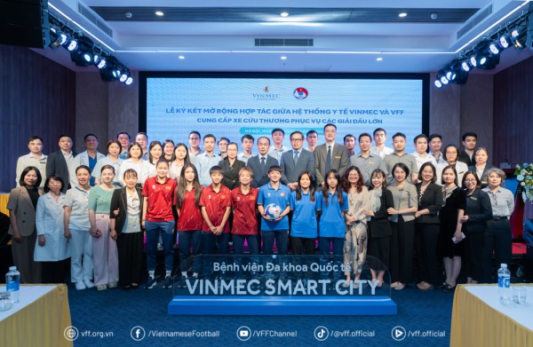 Vinmec cung cấp dịch vụ cứu thương chất lượng cao cho đội tuyển Việt Nam Vinmec cung cấp dịch vụ cứu thương chất lượng cao cho đội tuyển Việt Nam