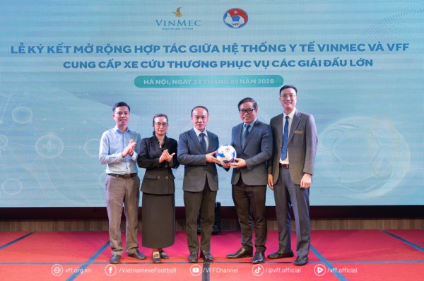 Vinmec cung cấp dịch vụ cứu thương chất lượng cao cho đội tuyển Việt Nam Vinmec cung cấp dịch vụ cứu thương chất lượng cao cho đội tuyển Việt Nam