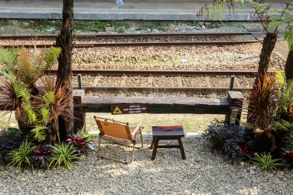 'Hồi sinh' đầu máy tàu hỏa gần 50 năm tuổi, quán cà phê ở Huế hút khách 'Hồi sinh' đầu máy tàu hỏa gần 50 năm tuổi, quán cà phê ở Huế hút khách