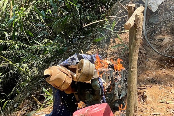 Đà Nẵng: Phát hiện 'công xưởng' khai thác vàng trái phép giữa rừng sâu Khe Ma