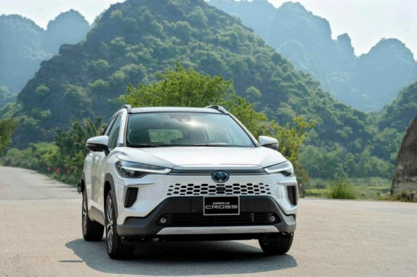 Chiến lược “đa hướng” giúp Toyota giữ nhịp trong cuộc đua điện hóa Chiến lược “đa hướng” giúp Toyota giữ nhịp trong cuộc đua điện hóa