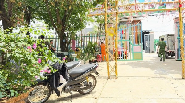 Bé trai 8 tuổi nghi bị điện giật tử vong khi tới chơi tại trường mầm non Bé trai 8 tuổi nghi bị điện giật tử vong khi tới chơi tại trường mầm non