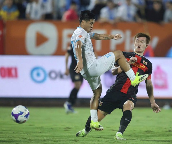 Bước ngoặt ở cuộc đua vô địch V-League