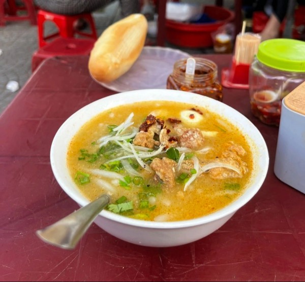 'Càn quét' những tọa độ ngon - bổ - rẻ ở Huế chỉ với 10.000 đồng